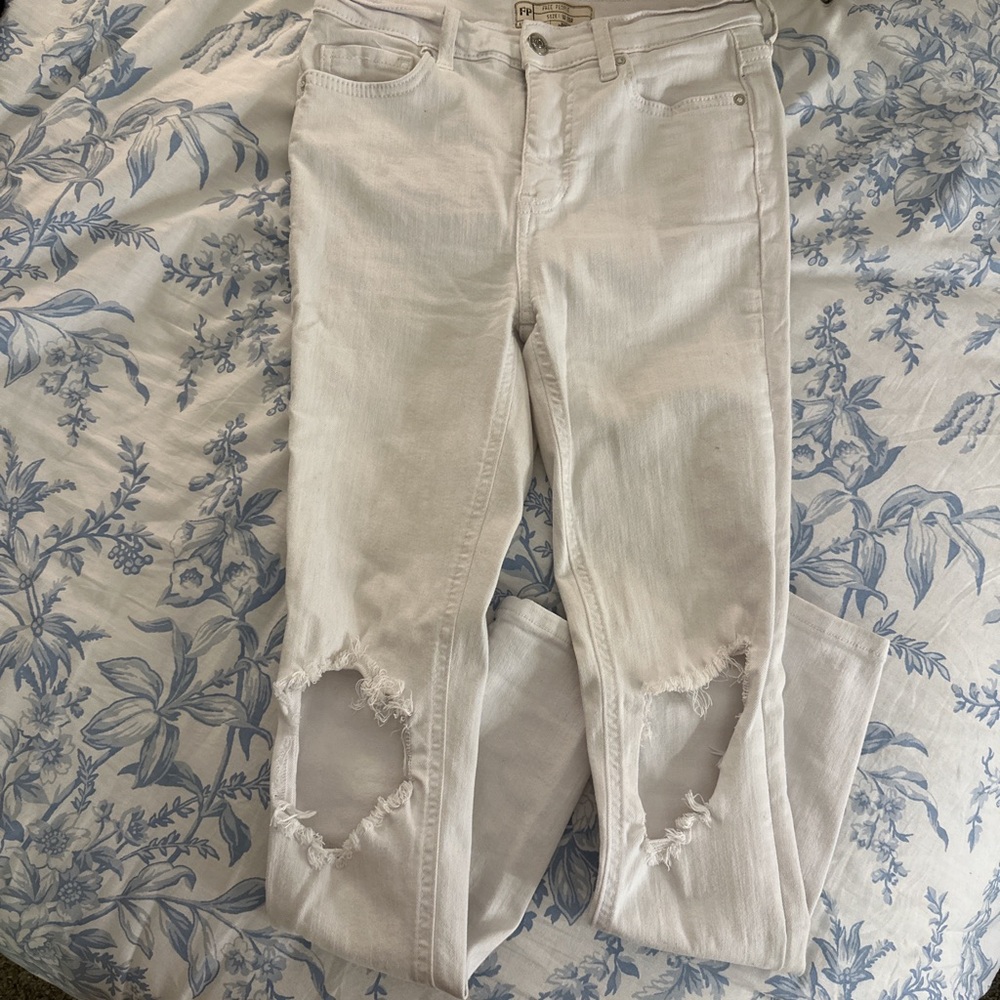Free People white/ cream skinny jeans